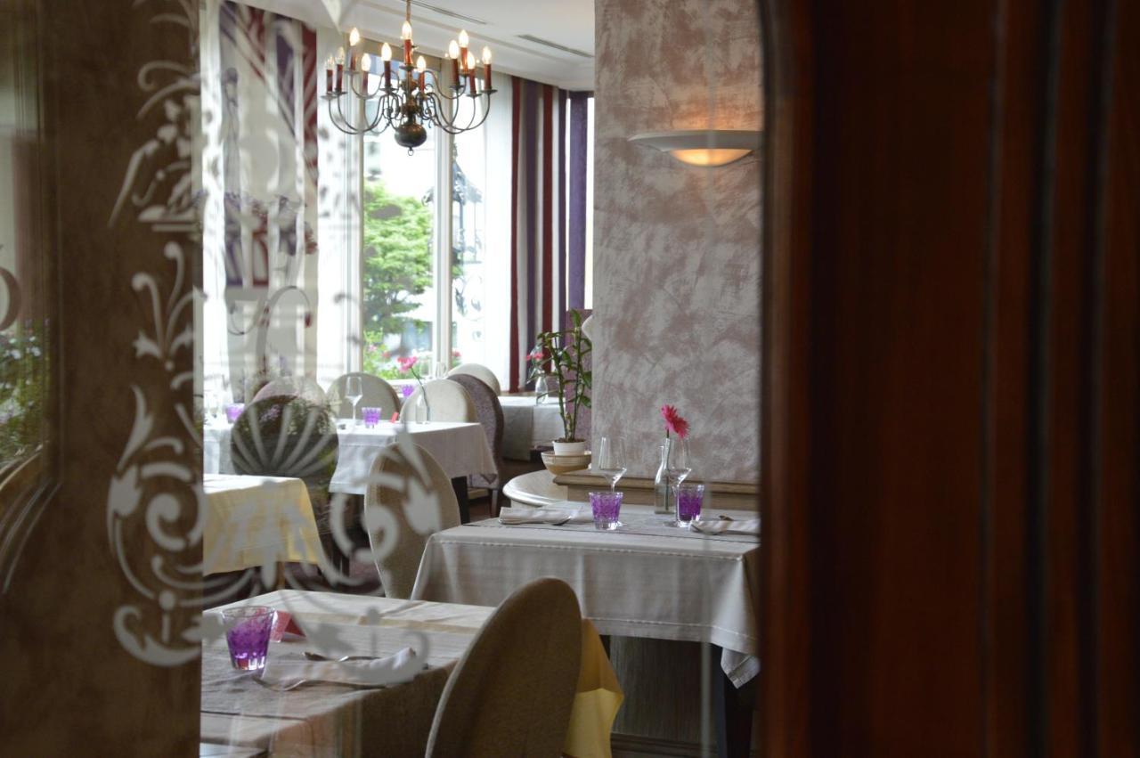 Hotel Restaurant Le Bristol ニーデルブロン・レ・バン エクステリア 写真