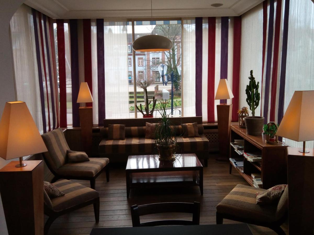 Hotel Restaurant Le Bristol ニーデルブロン・レ・バン エクステリア 写真